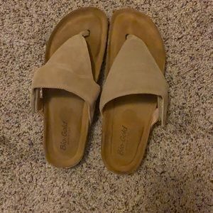 9.5 Bio-gold sandals. Never worn